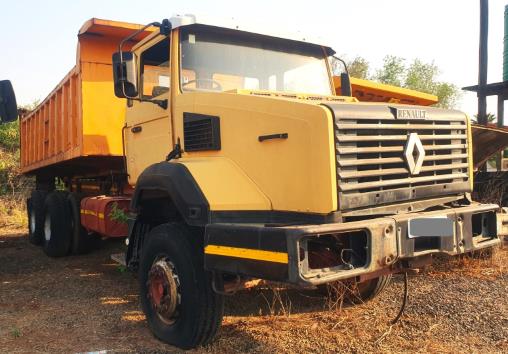 1996 Renault CBH 385
