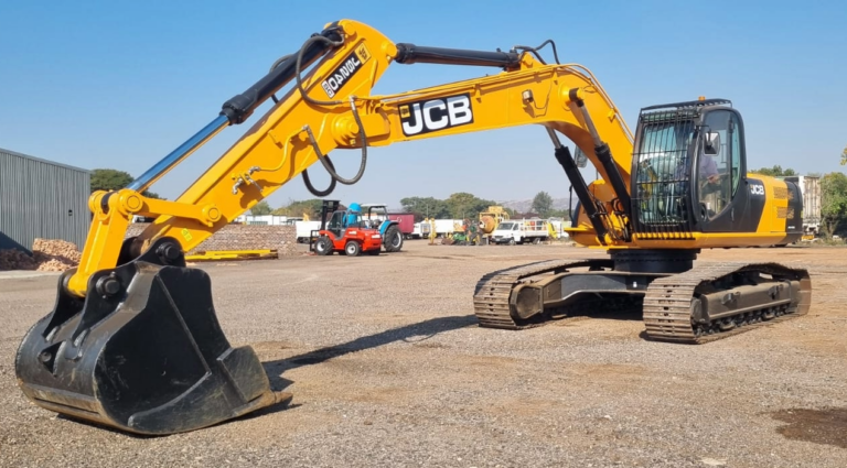 2005 JCB JS240 SC