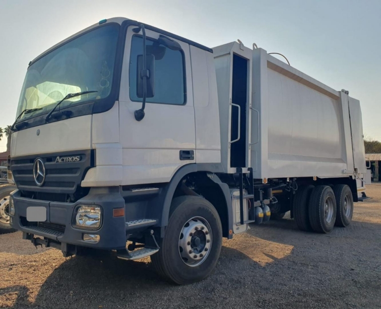 2007 Mercedes-Benz Actros 3331